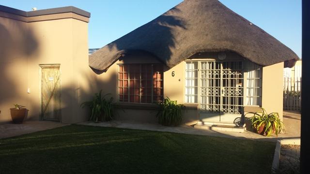 Kleinplaas Guest Farm Hotel Potchefstroom Bagian luar foto